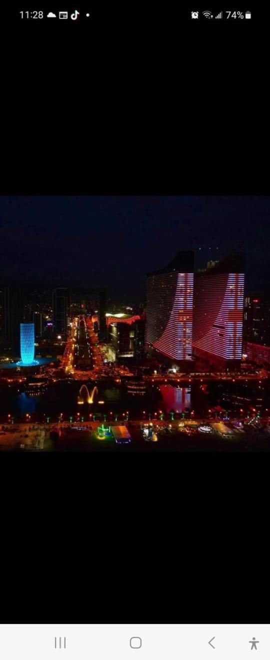Отель Orbi Батуми Экстерьер фото